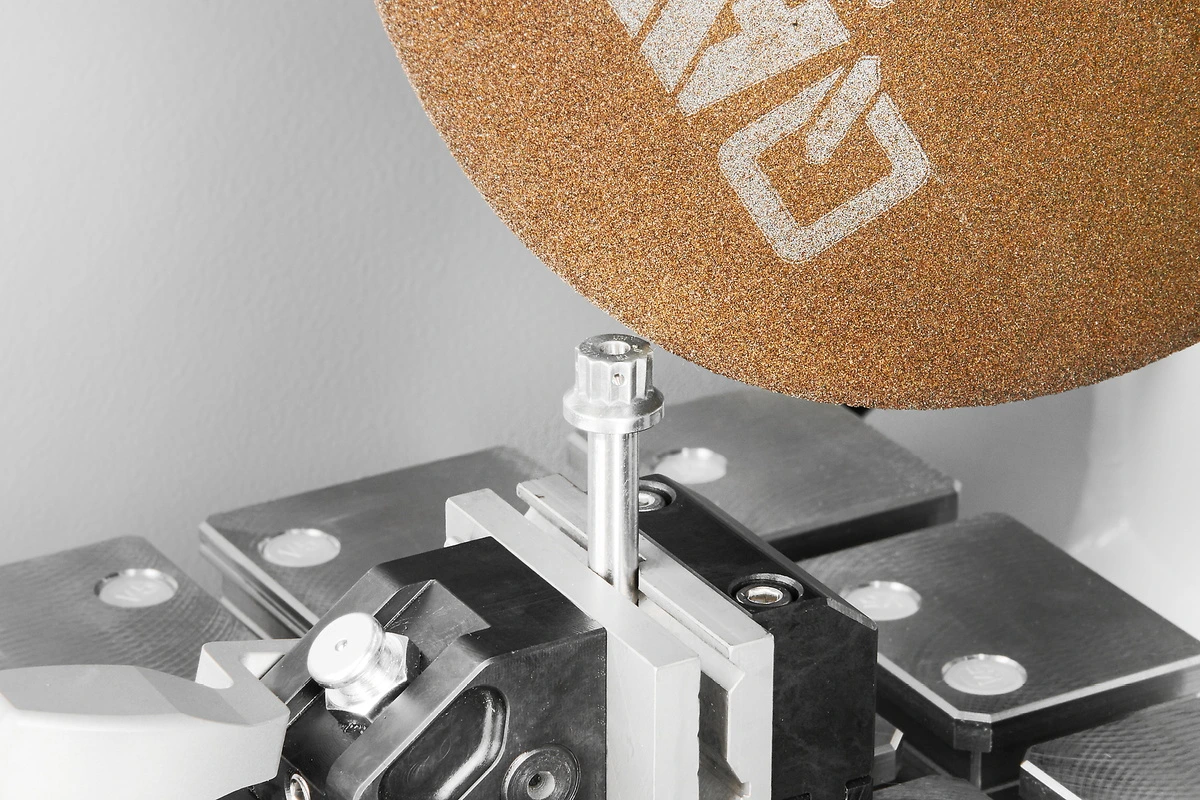 QATM Corte de Precisión