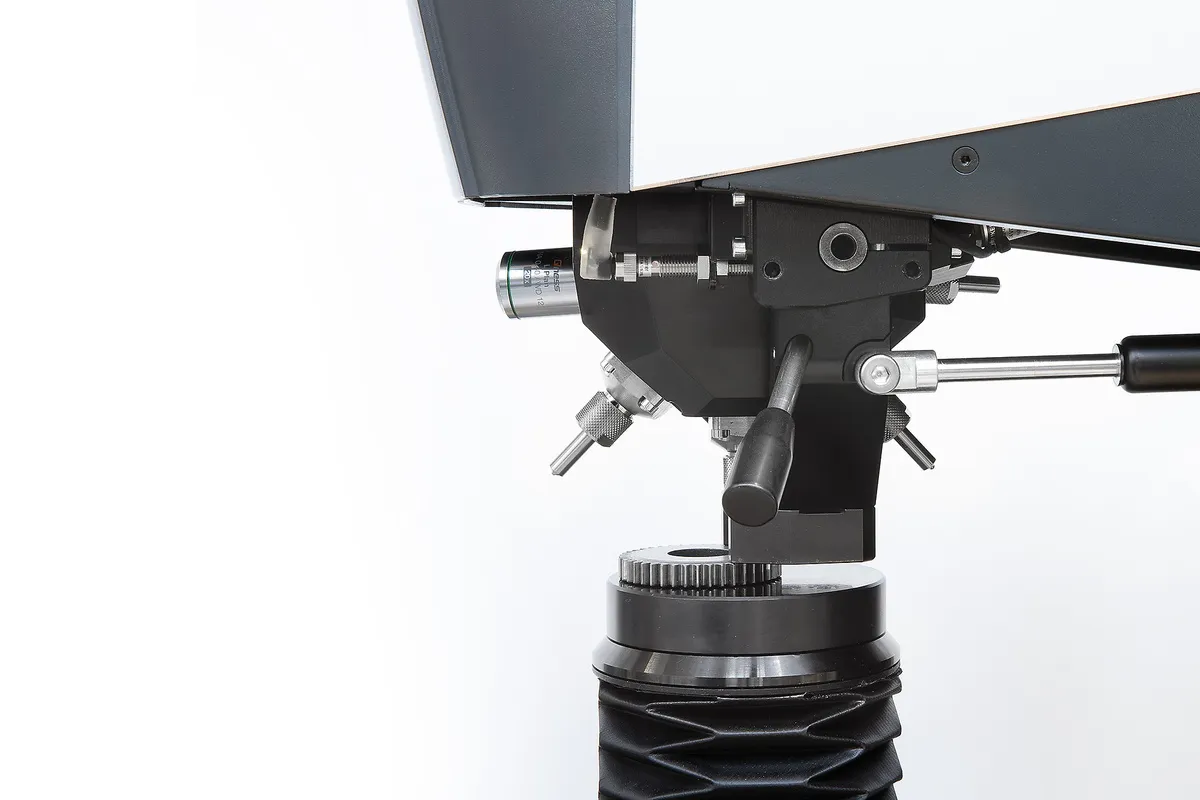 Durómetro marca QATM modelo QNESS / 250 / 750 / 3000 C EVO