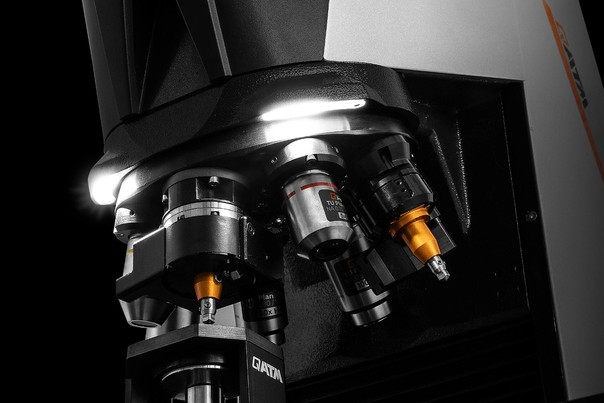 Microdurometro QATM con cambiador de herramientas